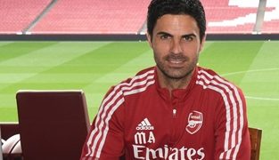 Arteta Signs New Contract with Arsenal