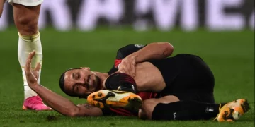 Ibrahimovic Out For Eight Months Over Knee Injury
