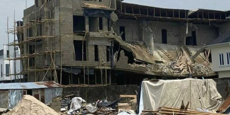 Collapsed building in Lagos Claim lives