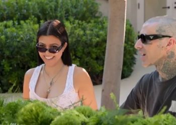 Kardashian Marries Drummer Boyfriend