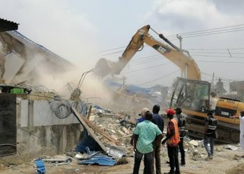 Lagos government to demolish distress structures