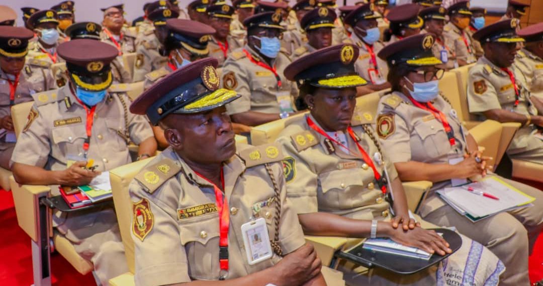 Immigration promotes 98 Officers