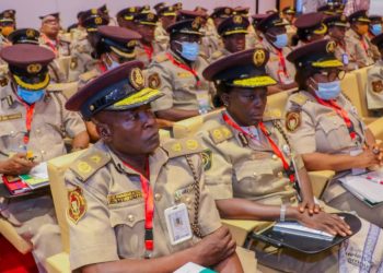Immigration promotes 98 Officers