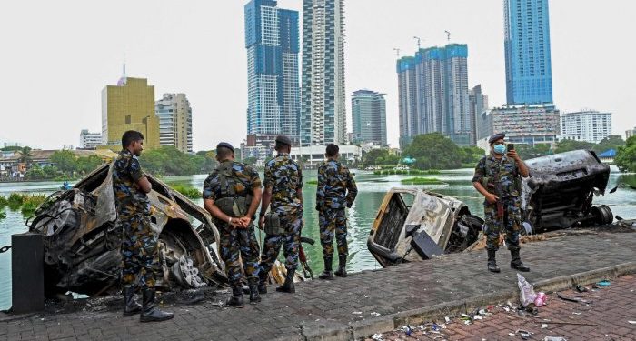 Sri Lanka gives emergency powers to military