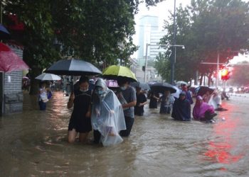 China Evacuates Residents Over Flooding