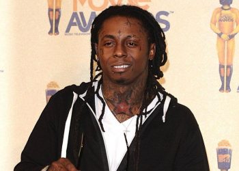 Lil Wayne denied entry to UK