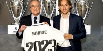 Modric Extends Contract With Real Madrid