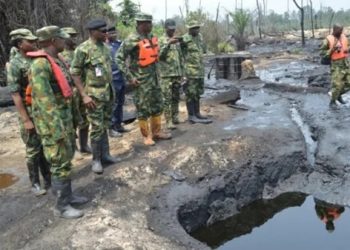 Nigerian Navy Busts Illegal Crude Oil Market In Rivers