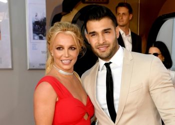 Spears Marries Fiancé