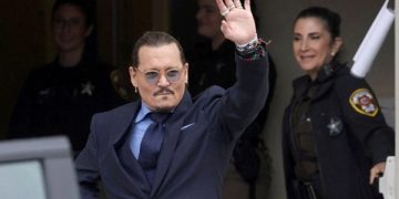 US Jury Awards 15million Dollars Punitive Damages to Depp