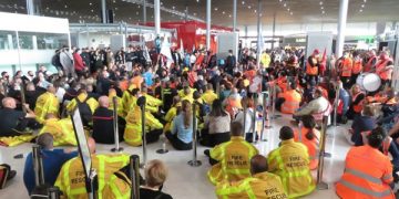 Airport Workers Embark On Strike In France