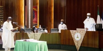 Buhari Swears in New Ministers
