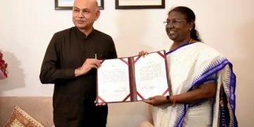 India Swears in New President