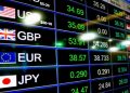 Naira Declines from N422.71 to N430 per dollar