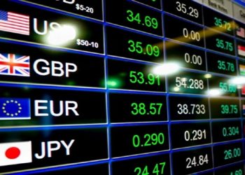 Naira Declines from N422.71 to N430 per dollar