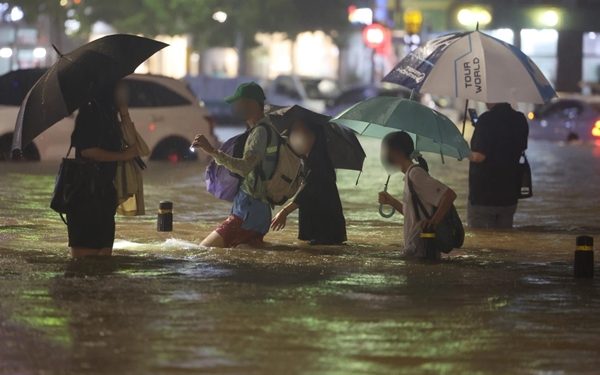 9 Die in Severe Flood in South Korea