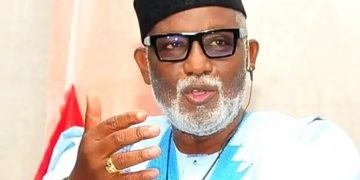 Akeredolu Berates Federal Government Over Permission for Non-state Actors to Carry Weapons