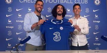 Chelsea Signs Cucurella