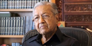 Malaysia’s Ex-Prime Minister Tests Positive for COVID-19