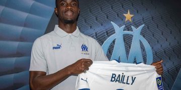 Marseille Signs United’s Center Back