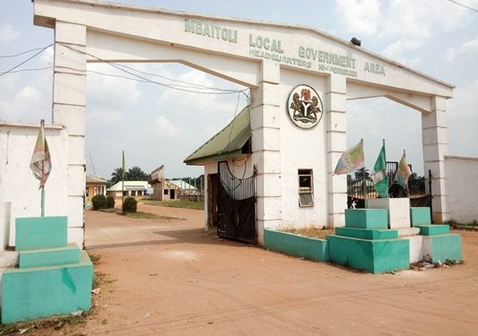Mbieri Indigenes Call for Dualization of Road