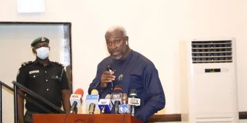 Federal Government Appeals to Health Personnel