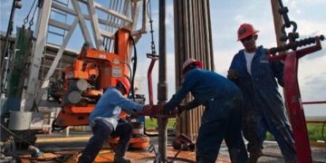 Nigeria’s Oil Production Crashes to 900,000b/d
