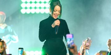 Rihanna to Headline Super Bowl Half Time Show
