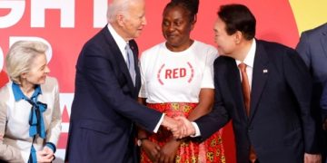 World Leaders raise funds to fight AIDS