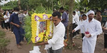 9 Pupils Die as Ferry Capsizes on Cambodia