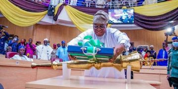 Oyetola Presents N136 billion Budget for 2023