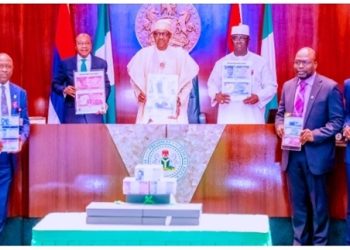 Buhari Unveils Re-Designed Naira Notes