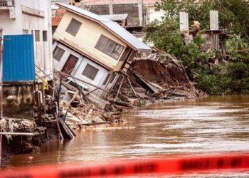 Earthquake Hits Solomon Island
