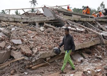 Death Toll in Indonesia Earthquake Rises
