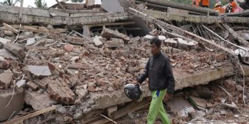 Death Toll in Indonesia Earthquake Rises