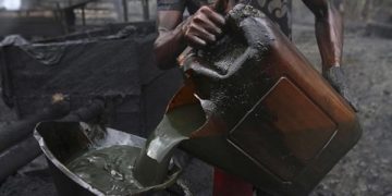 Nigeria Loses $2 billion to Oil Theft