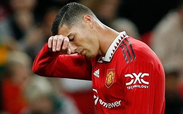 Ronaldo to Leave United