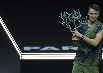 Rune Beats Djokovic in the Paris Masters