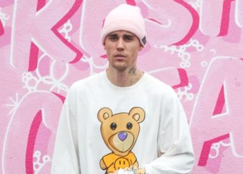 Bieber to Sell Rights to His Catalog