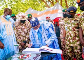 Buhari Urges Retired Soldiers to Help Tackle Insecurity