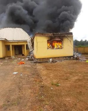 Hoodlums Attack INEC Office in Oru West