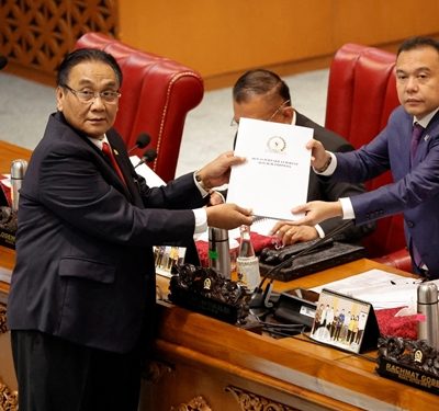 Indonesia Outlaws Sex Outside Marriage