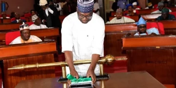 AbdulRazaq Signs 2023 Budget