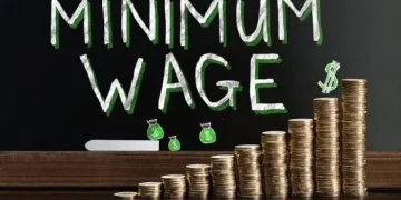 Federal Government to Review Minimum Wage