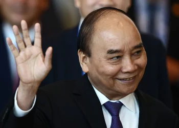 Vietnam President Tenders Resignation