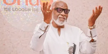 Akeredolu Urges Buhari to Reverse naira Policy