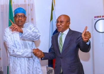 Emefiele Direct Banks to Dispense Old N200 Notes