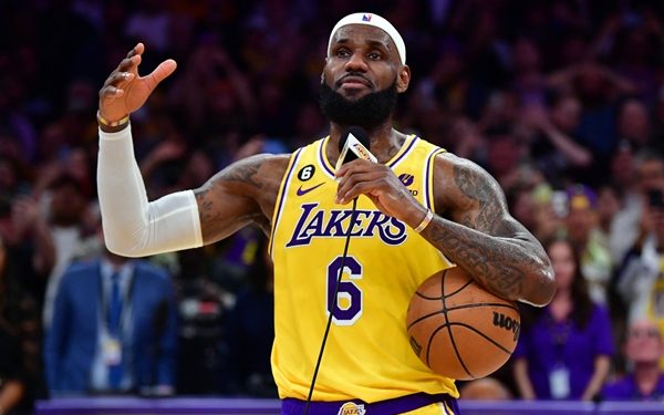 James Becomes Most prolific Scorer in NBA
