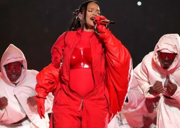 Rihanna Expects Second Child