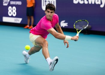 Alcaraz Reaches Last 16 Miami Open